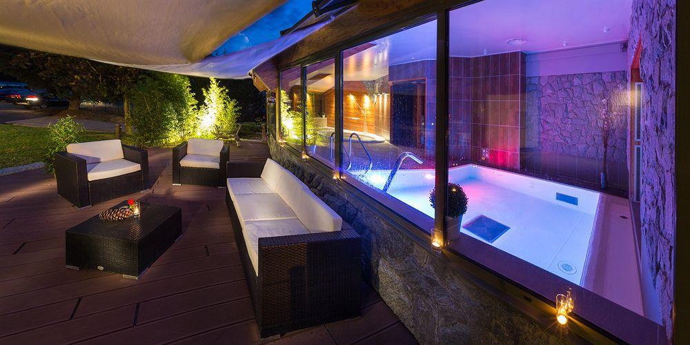 Hôtel&Spa Les Bartavelles Crots Exterior foto