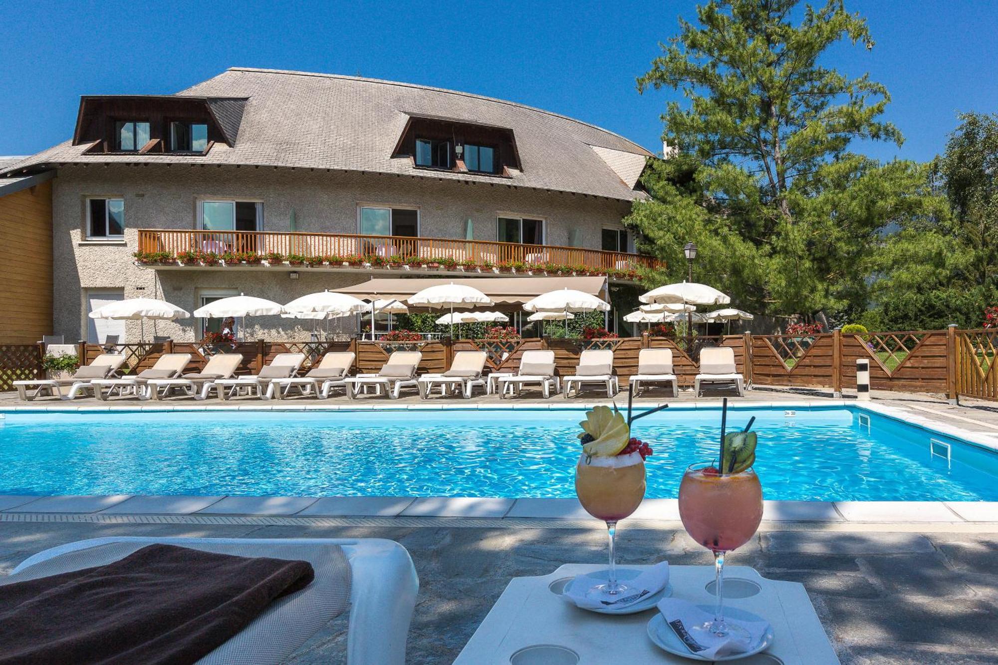 Hôtel&Spa Les Bartavelles Crots Exterior foto