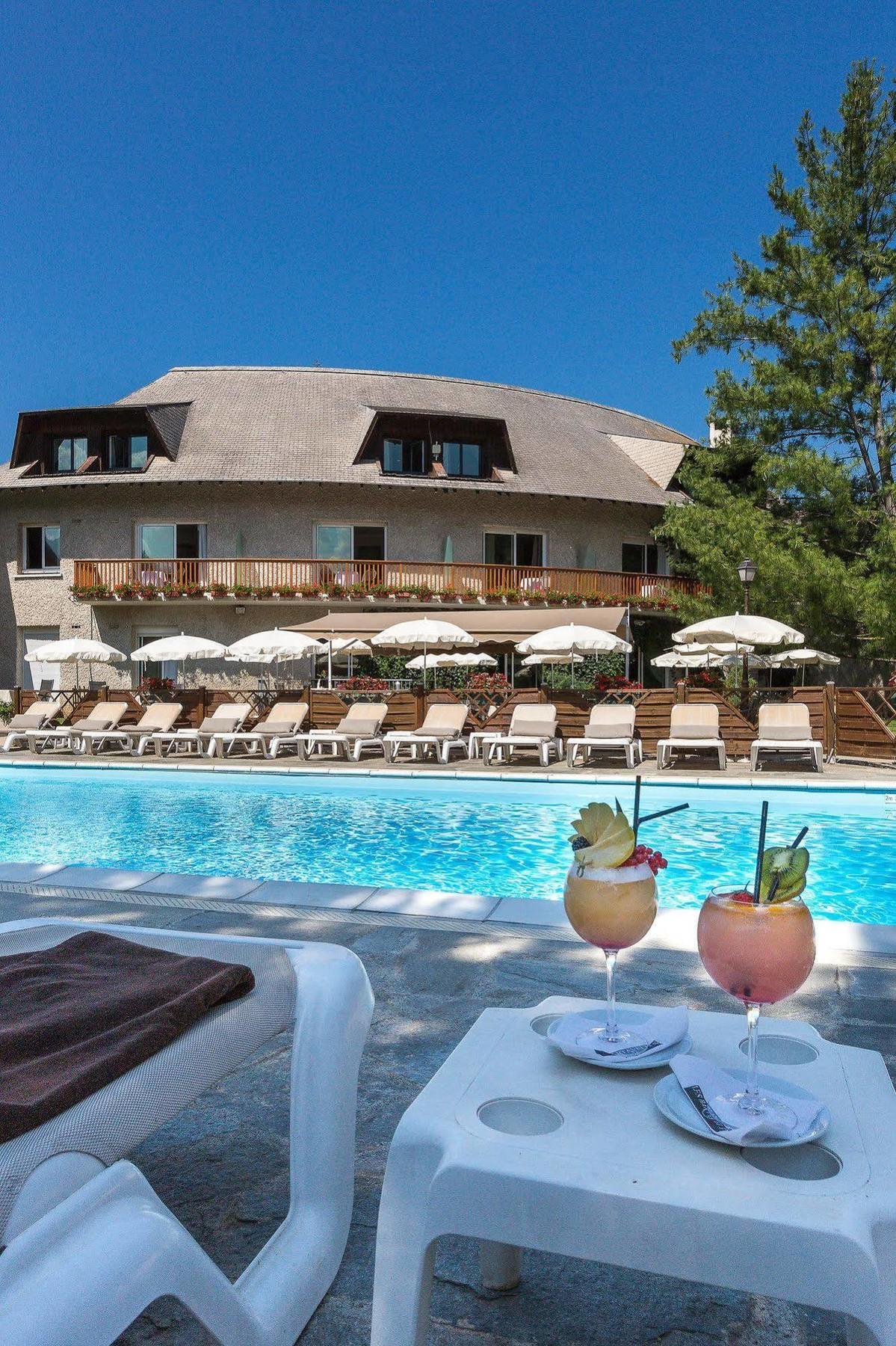 Hôtel&Spa Les Bartavelles Crots Exterior foto